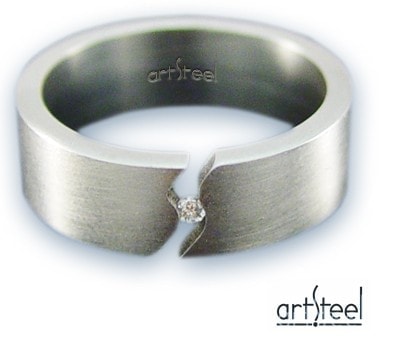 SORTIJA DE ACERO Y DIAMANTE